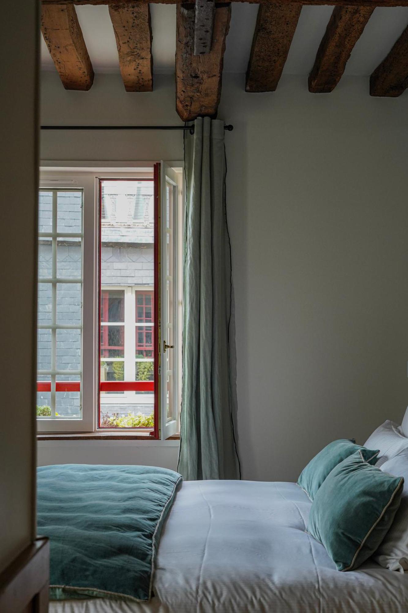 L'Absinthe Hotel Онфльор Екстериор снимка